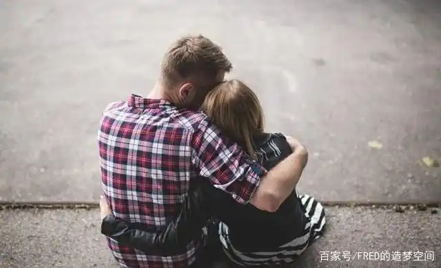 100种姿势摆拍双人_情侣摄影创意_情侣摄影姿势分享