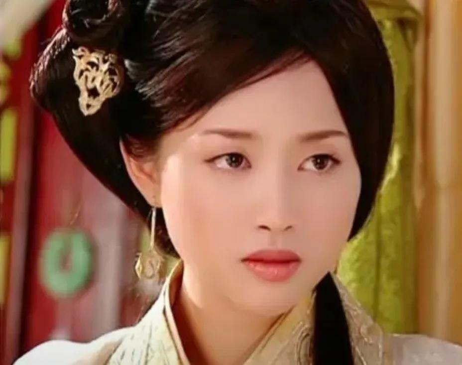 单眼皮美女演技_单眼皮女明星_娱乐圈没有整容过